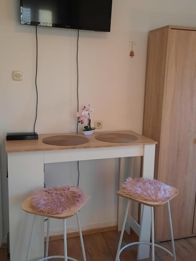Studio Apartment Katalpa Zadar Buitenkant foto